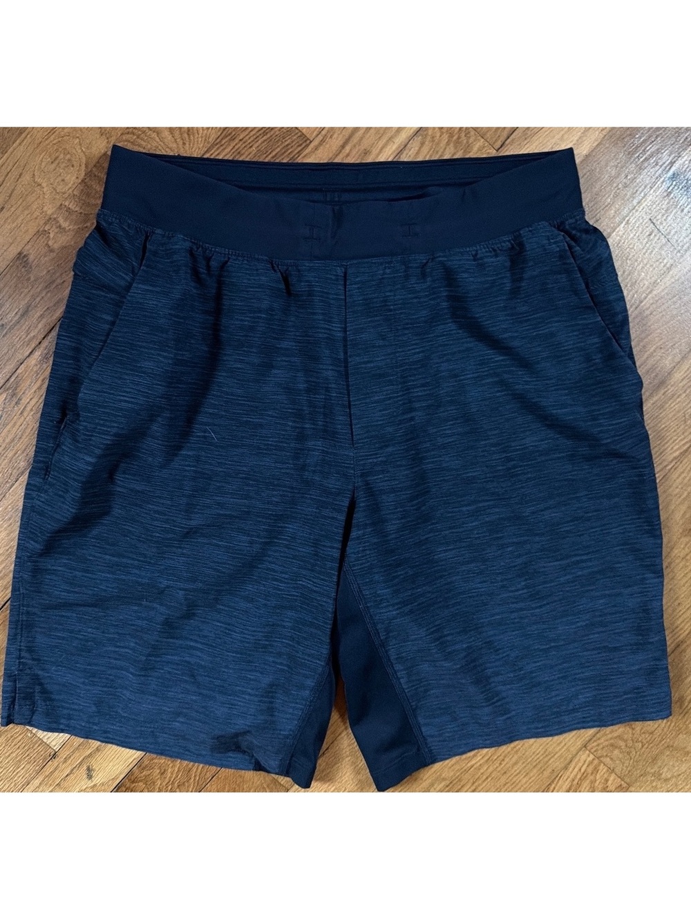 Medium - Men - Lululemon Athletic Shorts Black